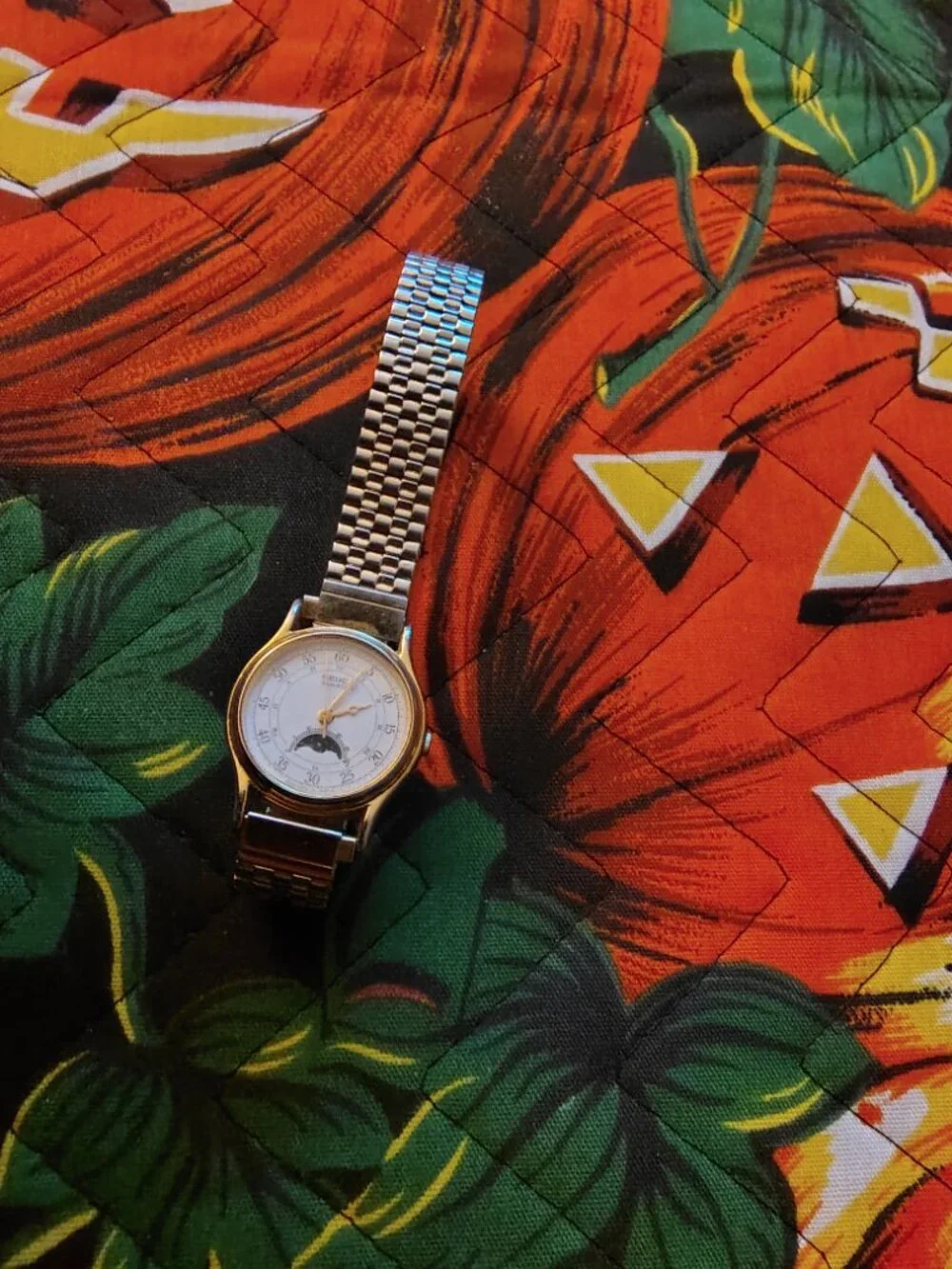 Seiko watch  glass needs polishing